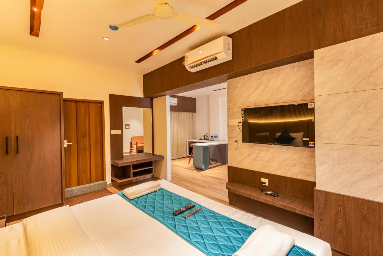 Hotel Stay Bella Кожикод Екстериор снимка
