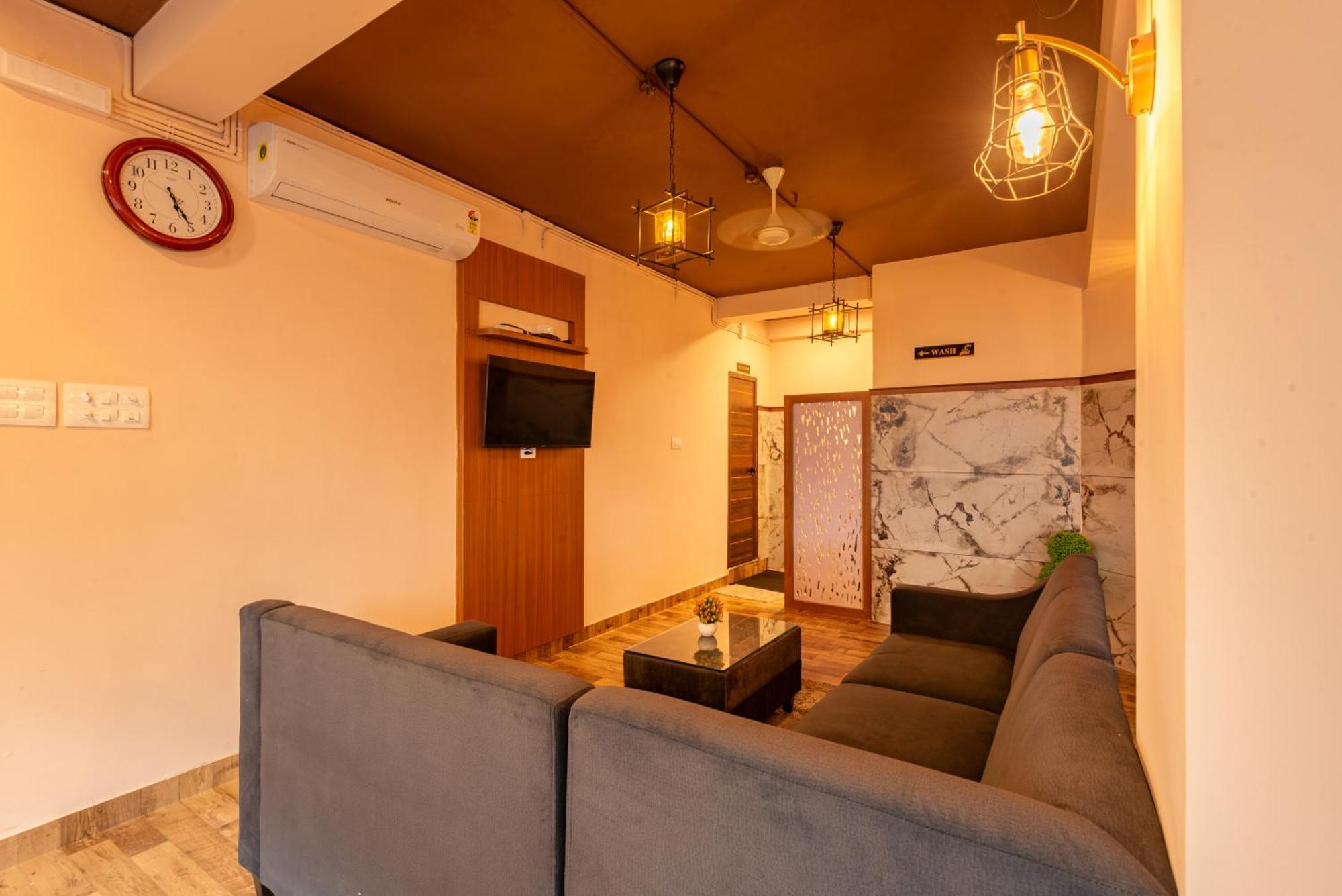 Hotel Stay Bella Кожикод Екстериор снимка